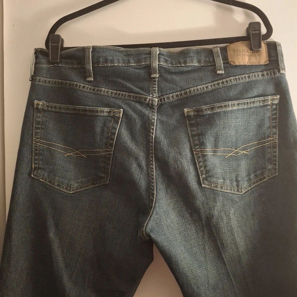 Signature Men's Levi's Blue Relaxed Fit Jeans Classic Style